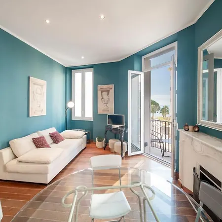 Luxury - Cosy To Rent 50m From The Beaches Апартаменты *